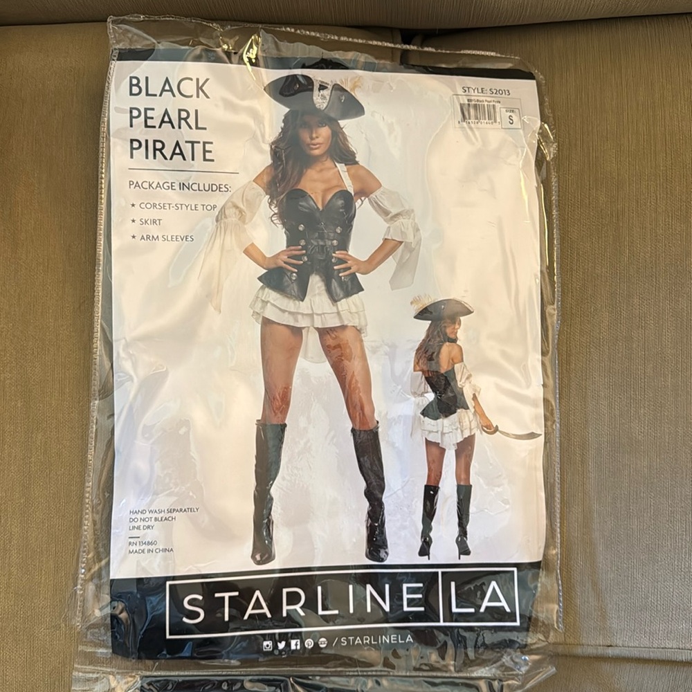 Women Starline LA sexy pirate costume Sz S